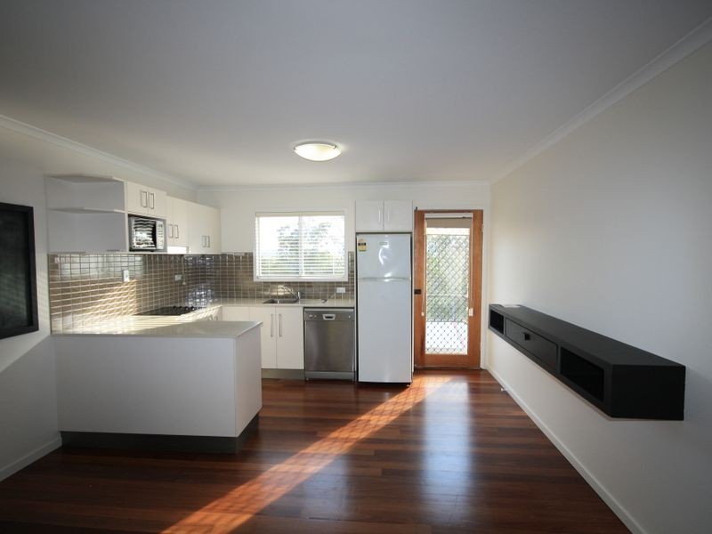 1/33 Watt Street, West Gladstone QLD 4680