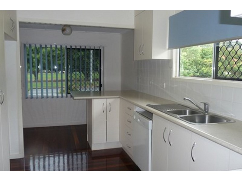 9 Mellefont Street, West Gladstone QLD 4680