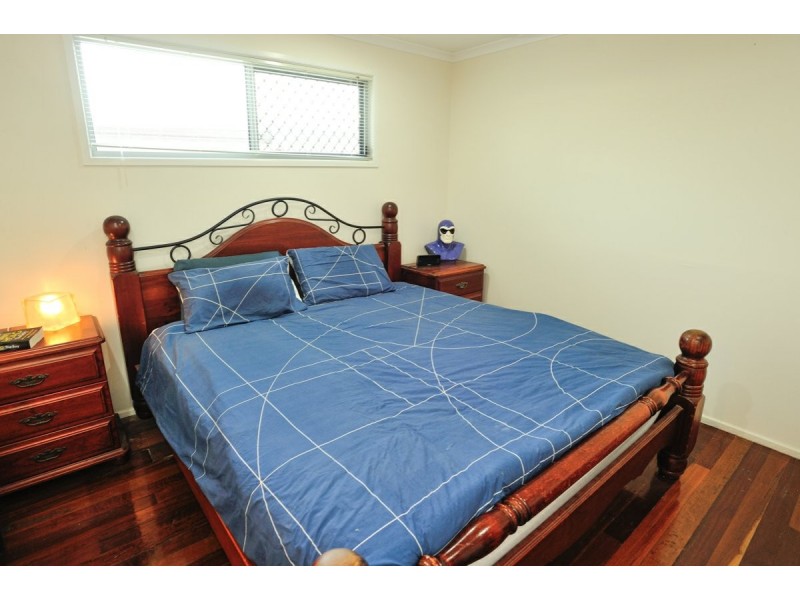 7 White Street, West Gladstone QLD 4680