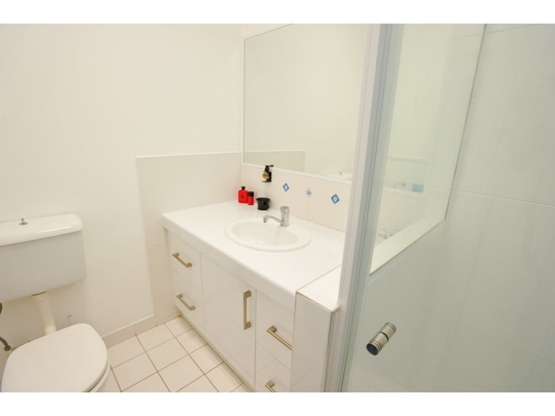 7 White Street, West Gladstone QLD 4680