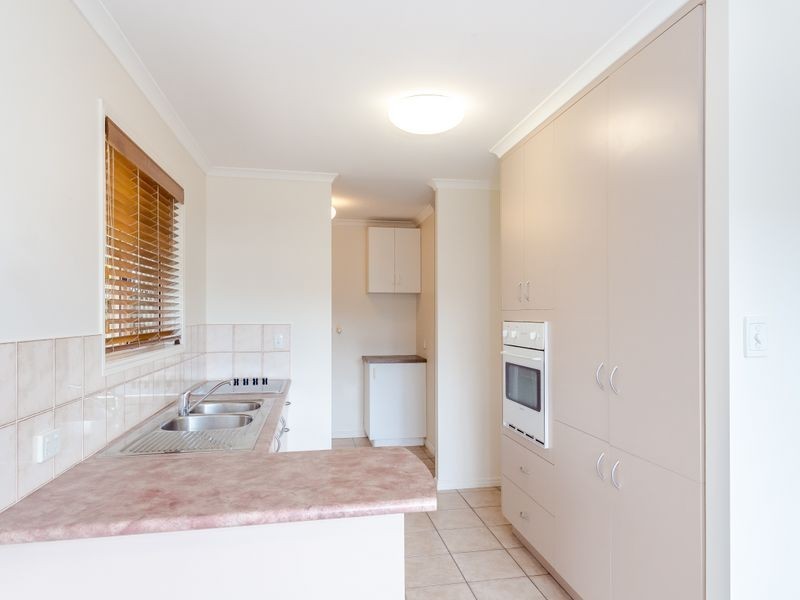 5 Barrine Close, Clinton QLD 4680