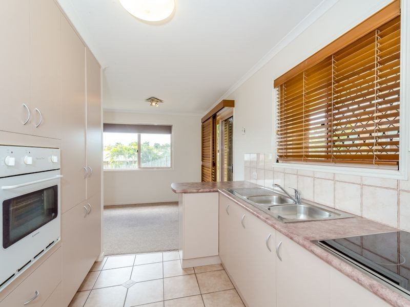 5 Barrine Close, Clinton QLD 4680