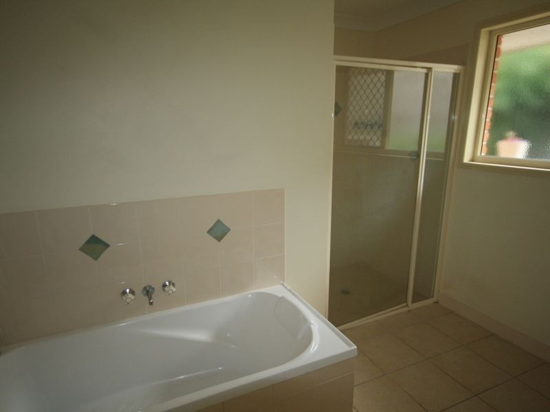 3 Benjamin Court, Glen Eden QLD 4680