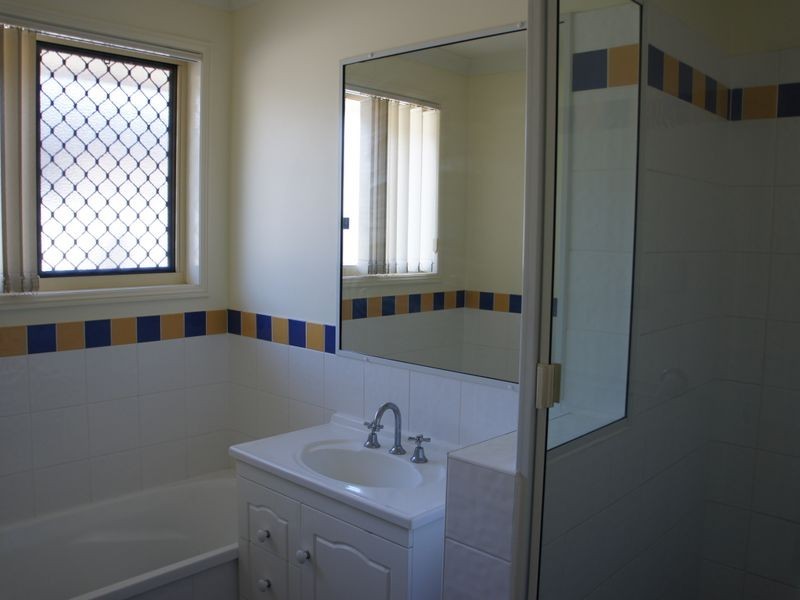 76 Col Brown Avenue, Clinton QLD 4680