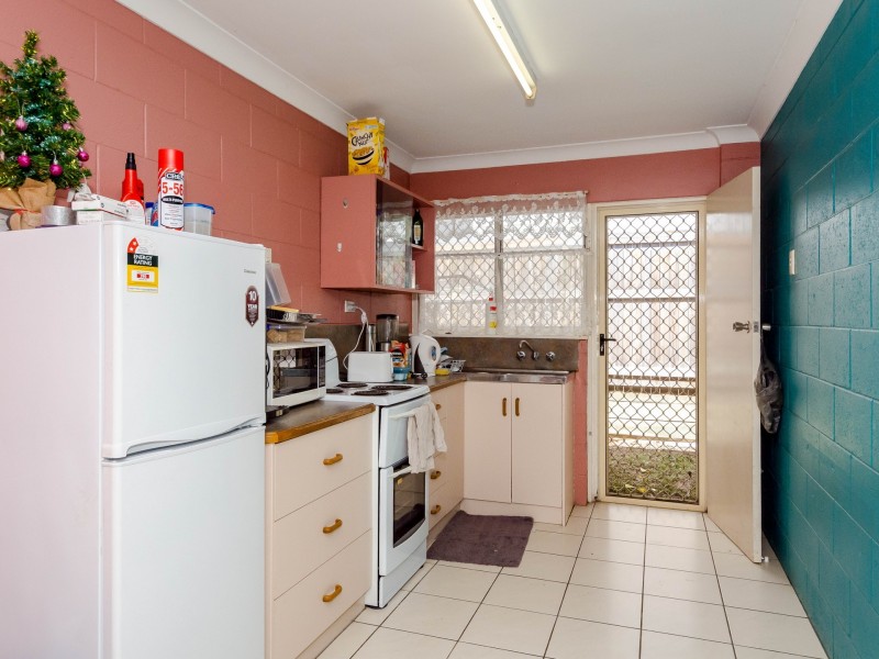 1-5/37 Scenery Street, West Gladstone QLD 4680