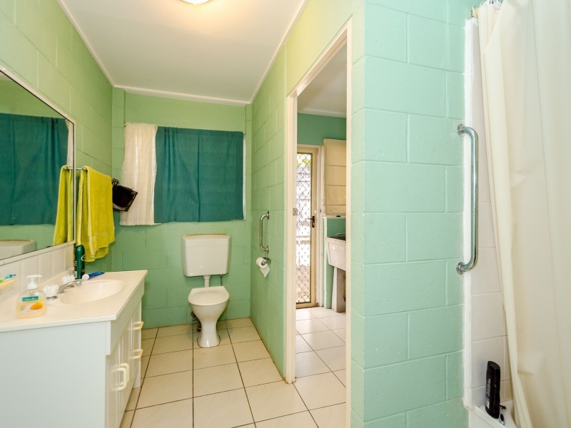 1-5/37 Scenery Street, West Gladstone QLD 4680