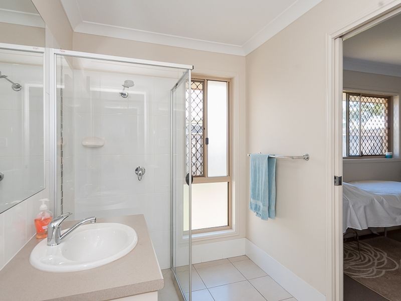 11 Bendee Street, Glen Eden QLD 4680