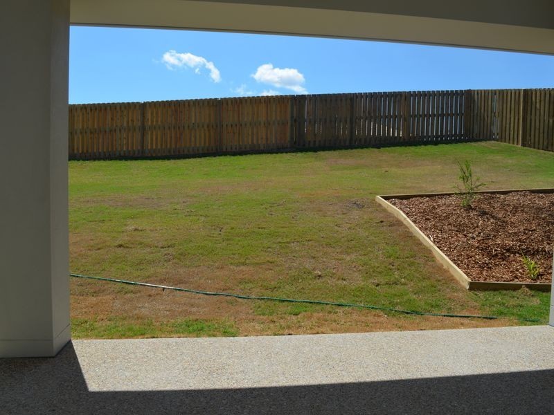 9 Eccles Close, Kirkwood QLD 4680