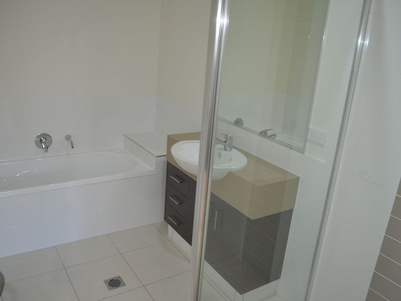 9 Eccles Close, Kirkwood QLD 4680