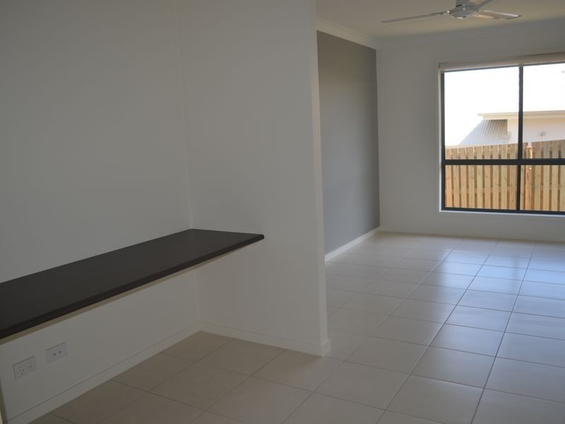 9 Eccles Close, Kirkwood QLD 4680