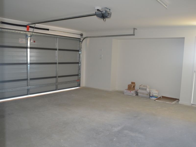 9 Eccles Close, Kirkwood QLD 4680