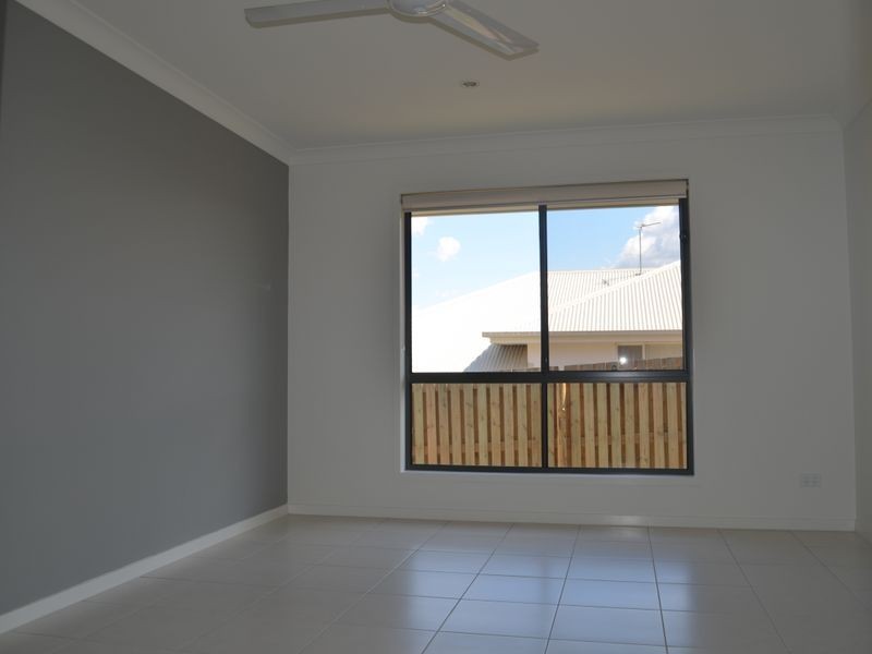 9 Eccles Close, Kirkwood QLD 4680