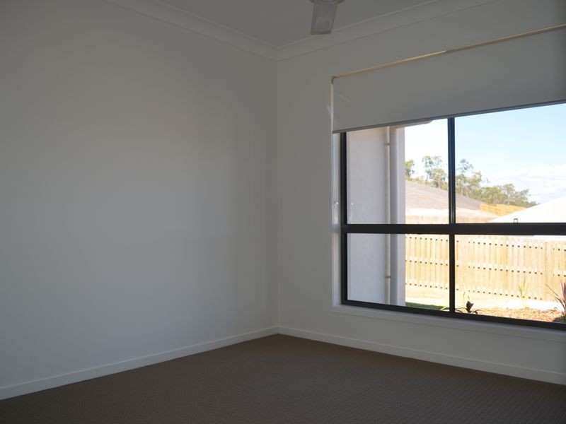 9 Eccles Close, Kirkwood QLD 4680