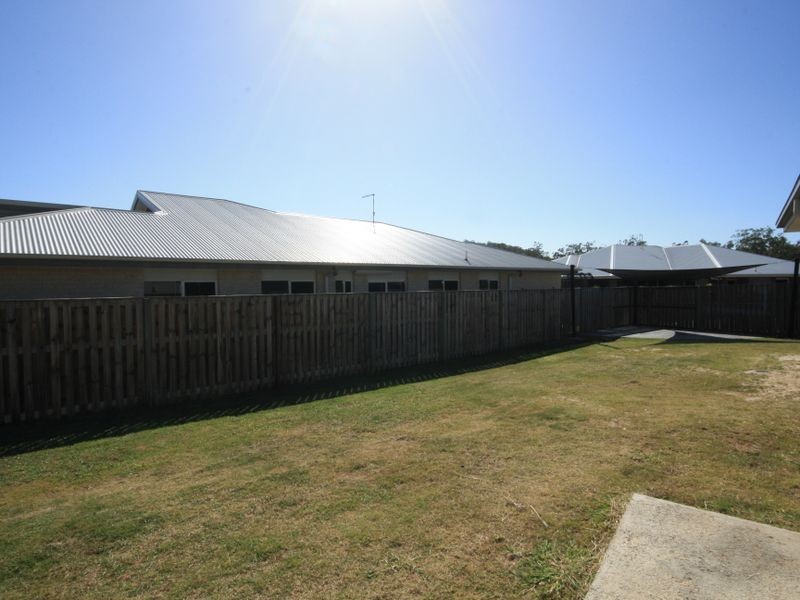 37 Parkway Crescent, Kirkwood QLD 4680