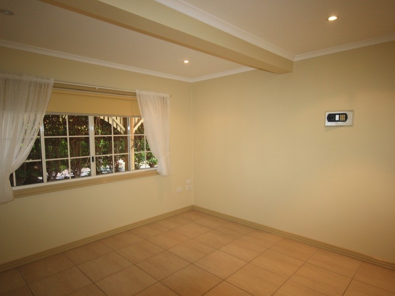 16-18 Glenlyon Street, Gladstone QLD 4680