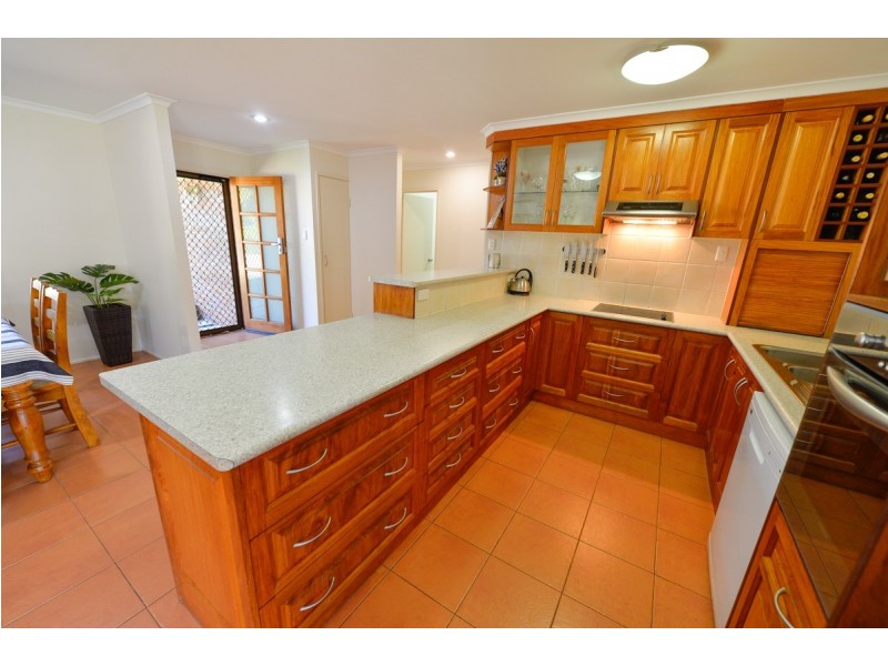 6 Deborah Street, Glen Eden QLD 4680