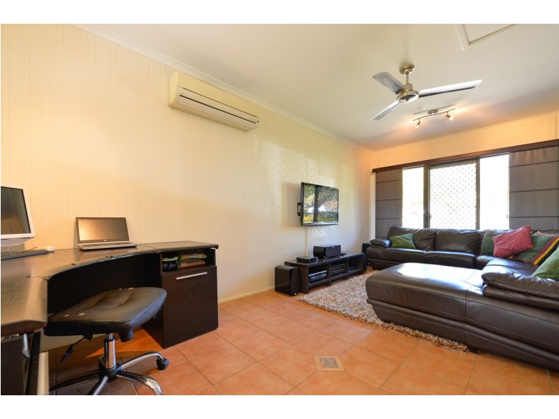 6 Deborah Street, Glen Eden QLD 4680