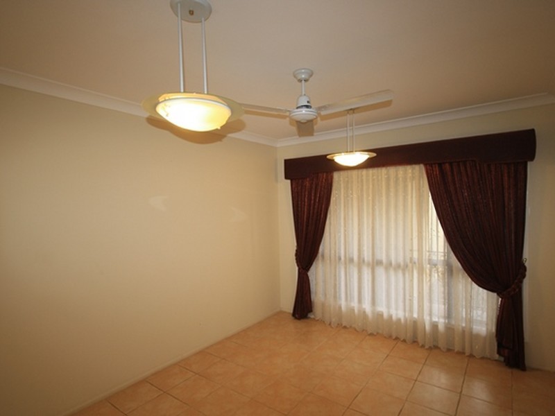 25 Aramac Drive, Clinton QLD 4680