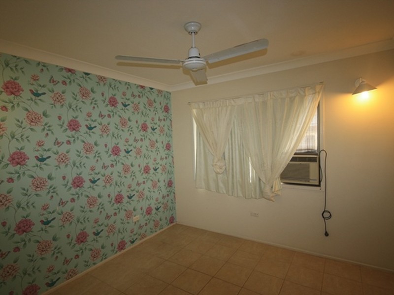 25 Aramac Drive, Clinton QLD 4680