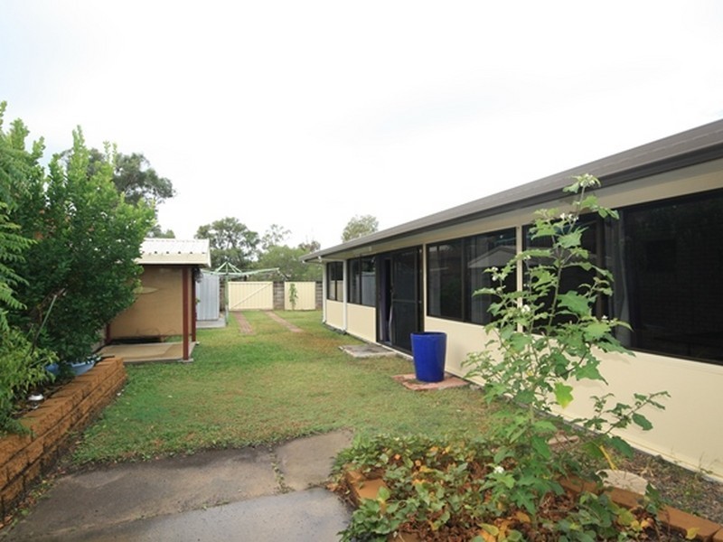 25 Aramac Drive, Clinton QLD 4680