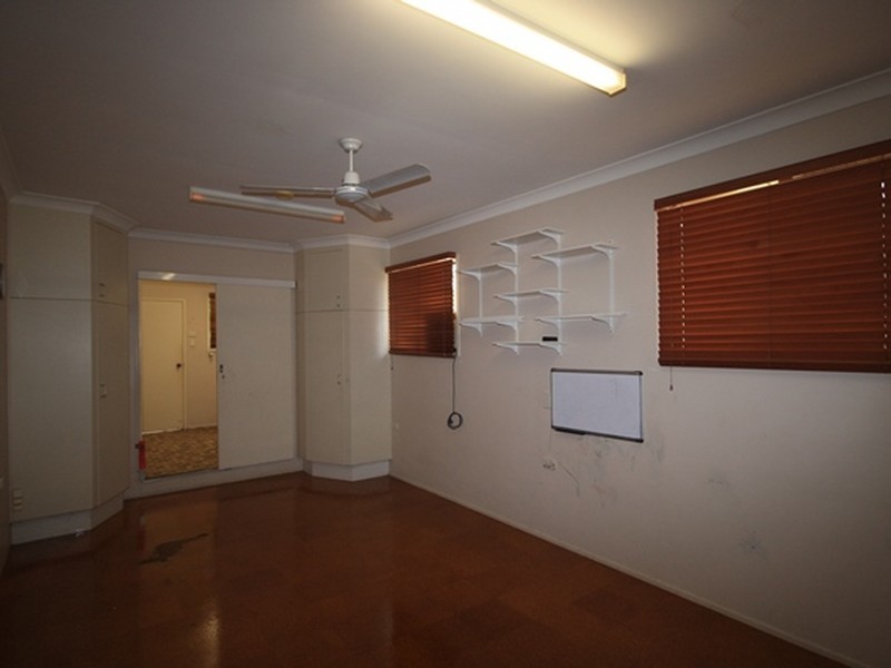 25 Aramac Drive, Clinton QLD 4680