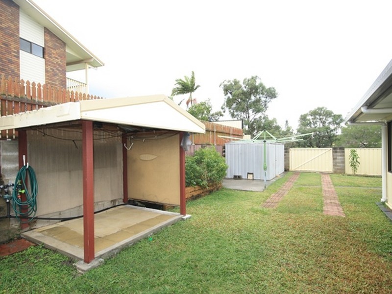 25 Aramac Drive, Clinton QLD 4680