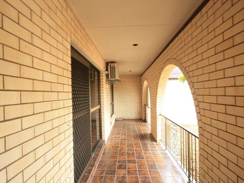 25 Aramac Drive, Clinton QLD 4680