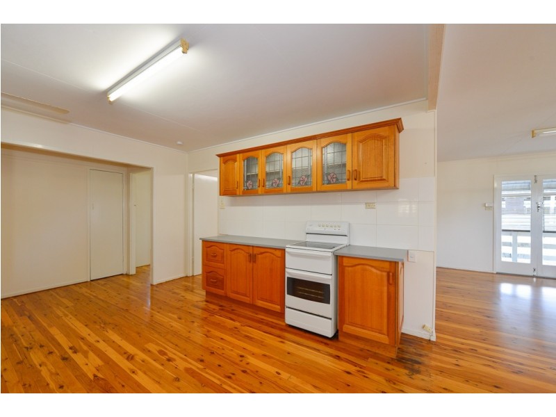 23 Larsen Street, West Gladstone QLD 4680