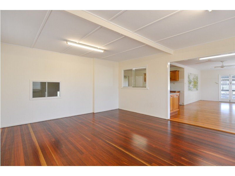 23 Larsen Street, West Gladstone QLD 4680