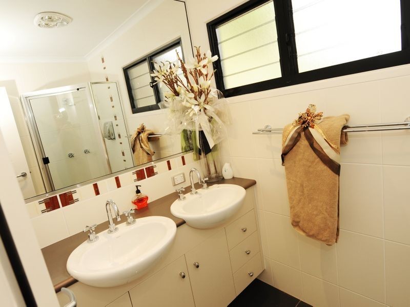 235 Oaka Street, South Gladstone QLD 4680