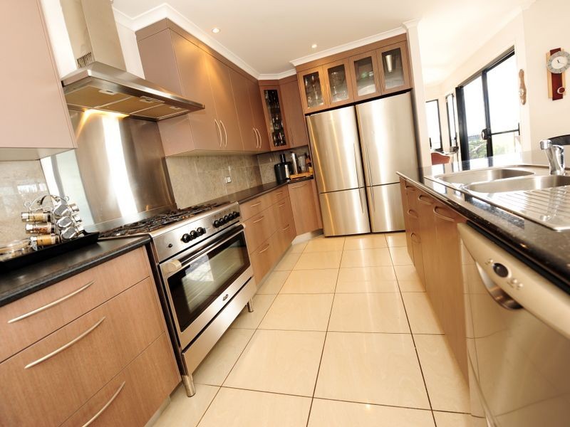 235 Oaka Street, South Gladstone QLD 4680