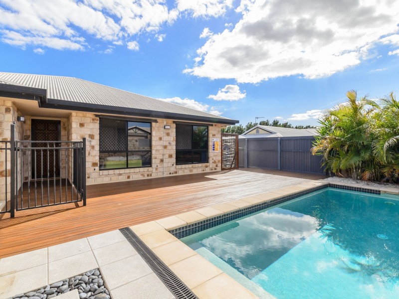 6 Dorinda Close, Clinton QLD 4680