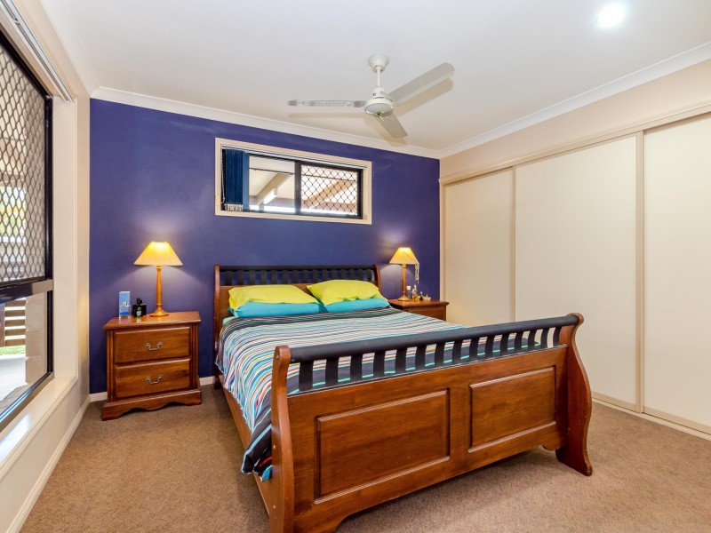 6 Dorinda Close, Clinton QLD 4680