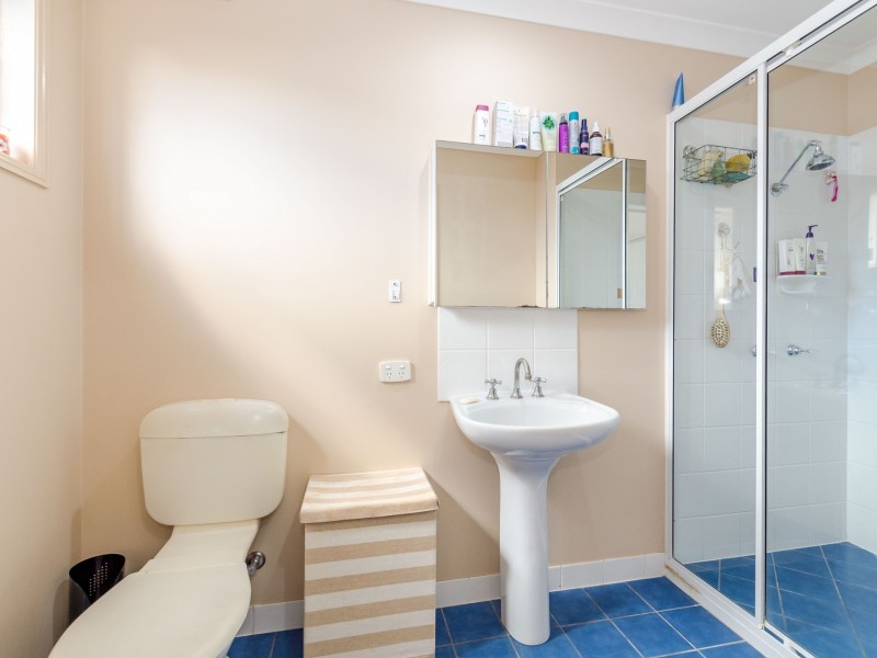 6 Dorinda Close, Clinton QLD 4680