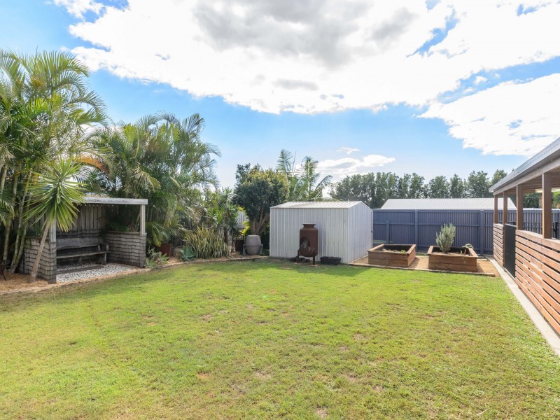 6 Dorinda Close, Clinton QLD 4680