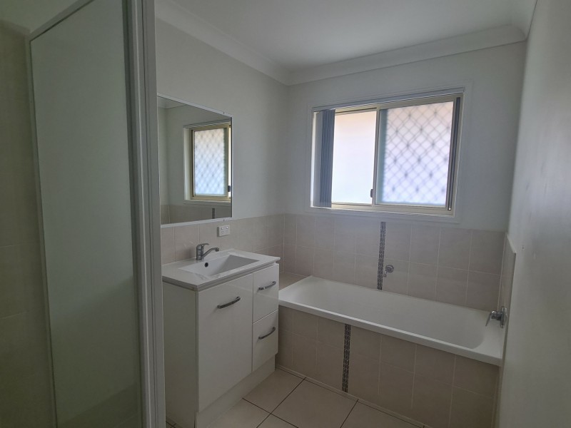 11 Giles Street, Glen Eden QLD 4680