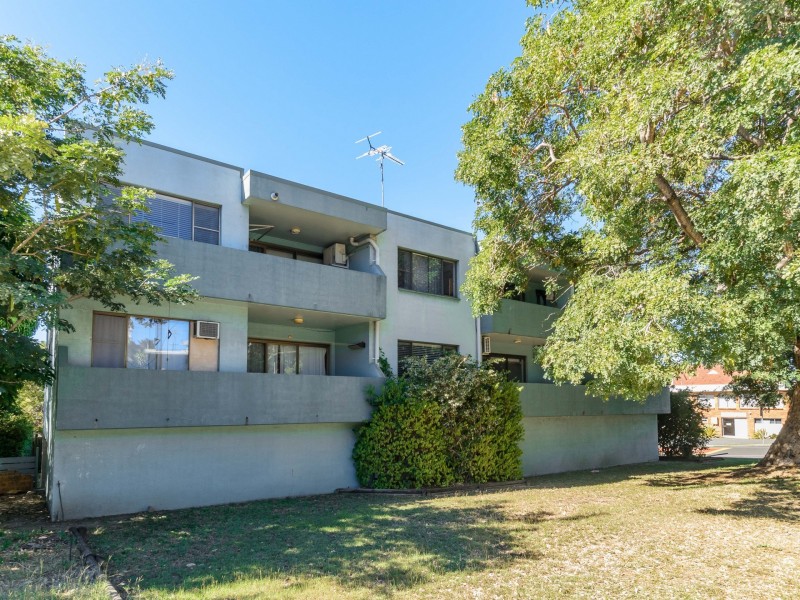 6/8 Roseberry Street, Gladstone QLD 4680