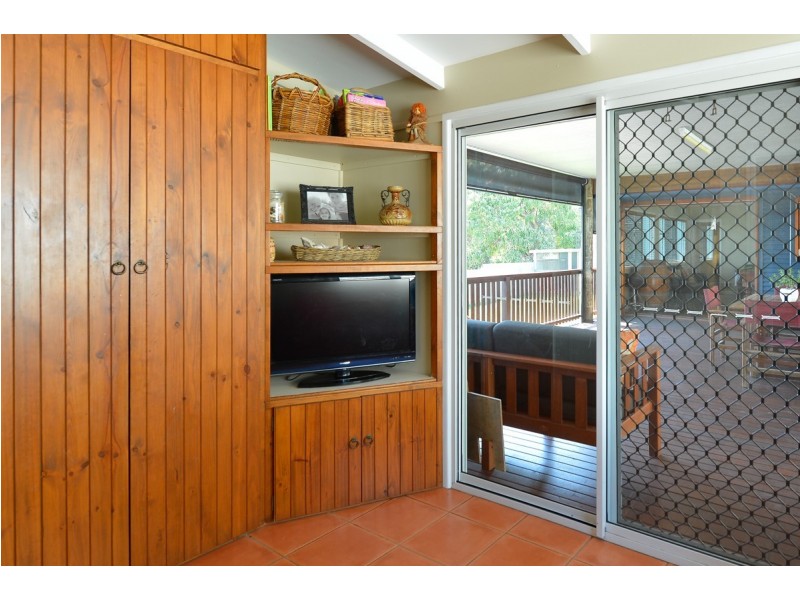 6 Dennis Street, Gladstone QLD 4680