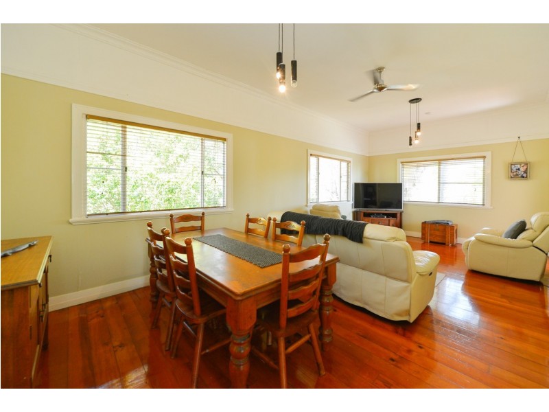 6 Dennis Street, Gladstone QLD 4680