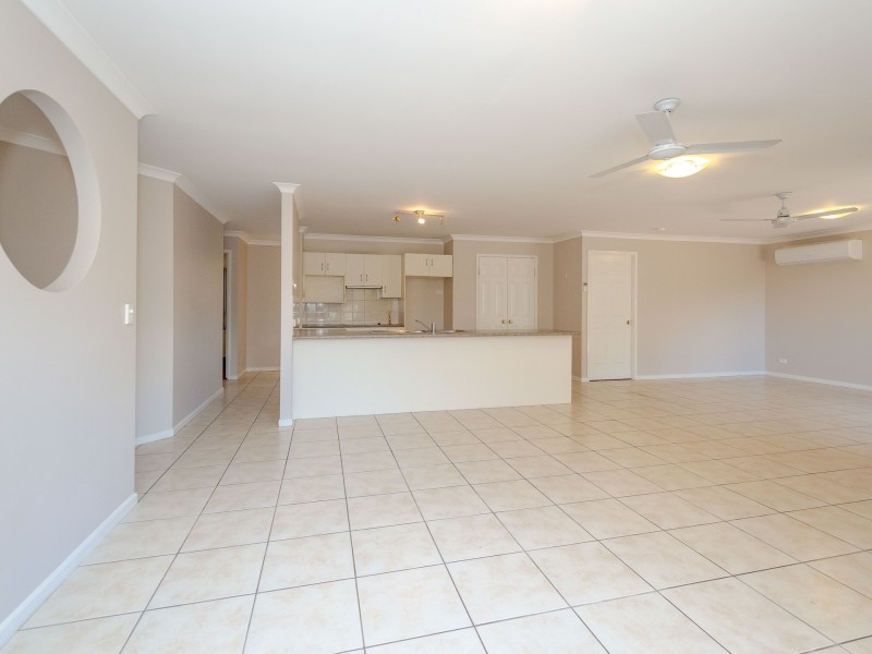 16 Craigmoor Court, New Auckland QLD 4680