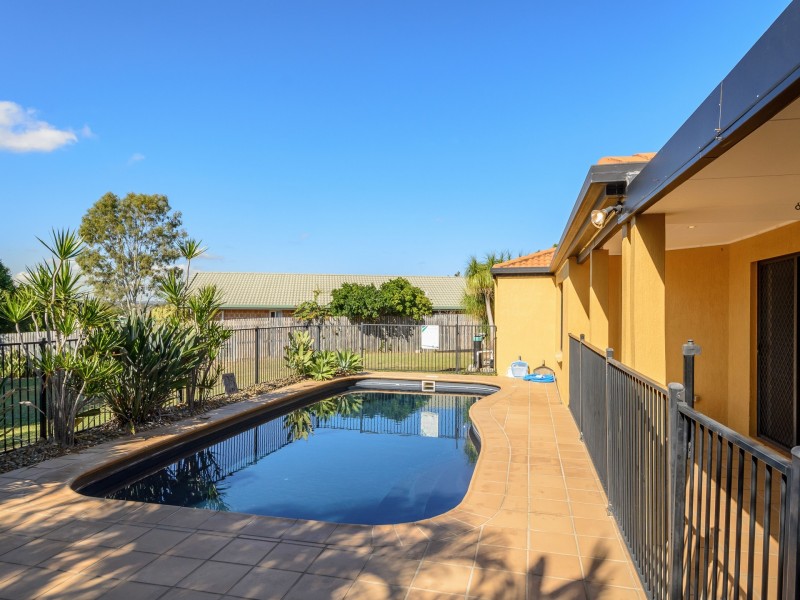 16 Craigmoor Court, New Auckland QLD 4680