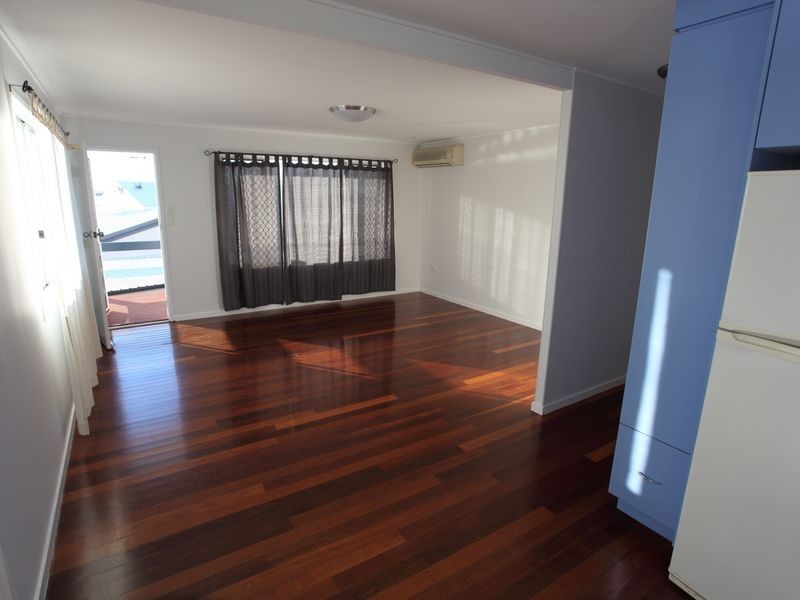 Unit 2/4 Palmer Street, Barney Point QLD 4680