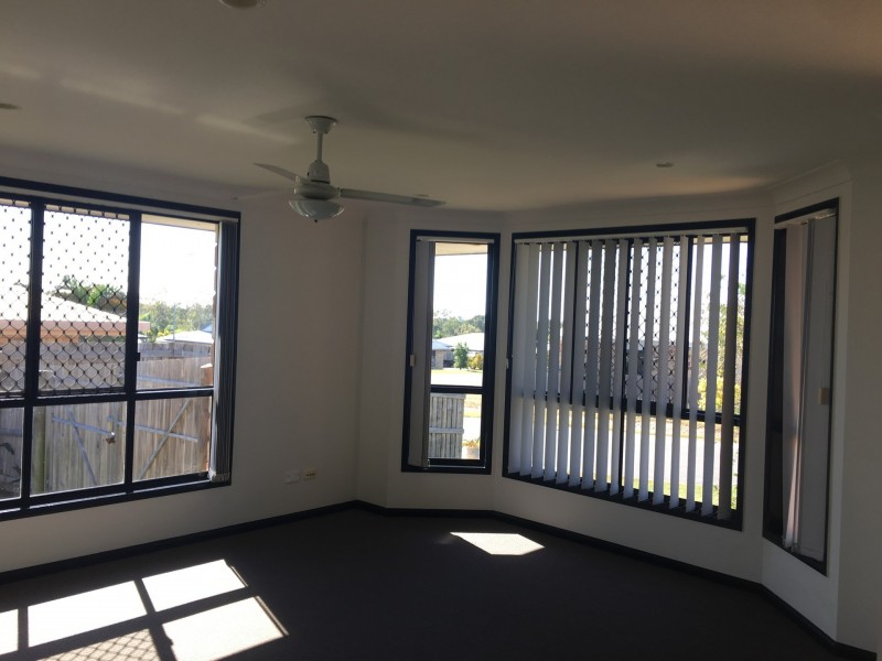 4 Bristol Place, Clinton QLD 4680