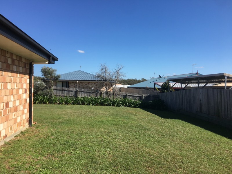 4 Bristol Place, Clinton QLD 4680