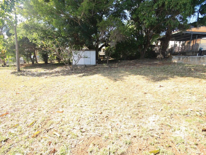 6 WORTHINGTON STREET, West Gladstone QLD 4680