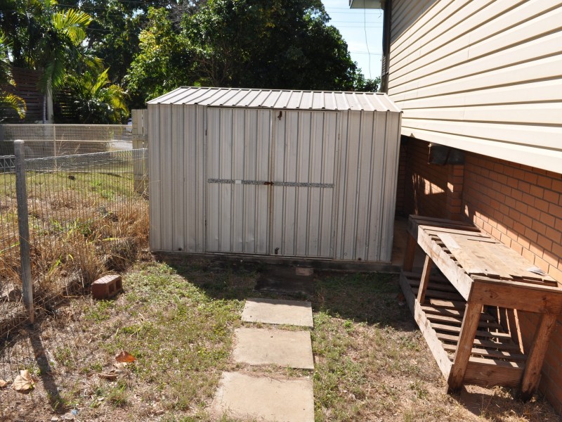 42 Walters Avenue, West Gladstone QLD 4680