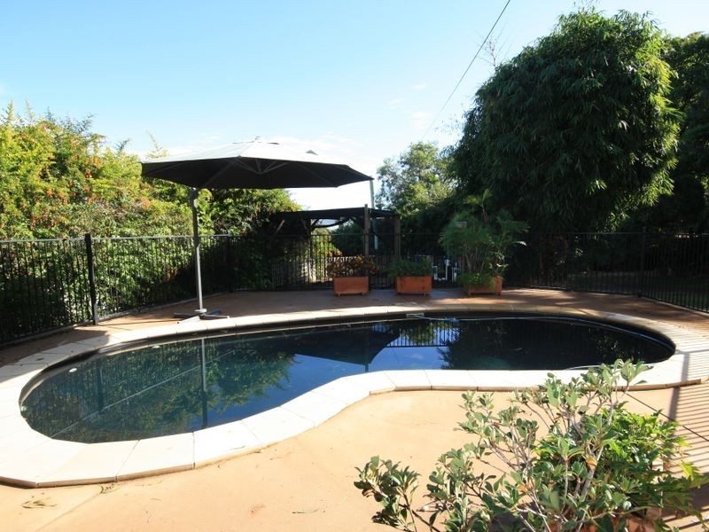 11 Coolongolook Close, West Gladstone QLD 4680