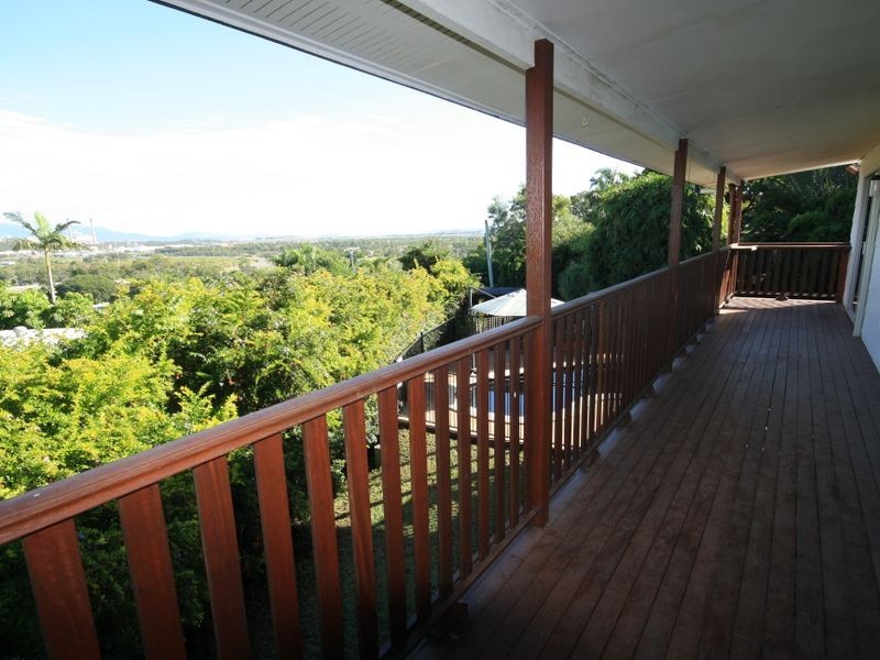 11 Coolongolook Close, West Gladstone QLD 4680