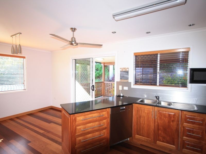 11 Coolongolook Close, West Gladstone QLD 4680