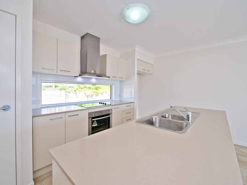 5 Greengard Place, Kirkwood QLD 4680